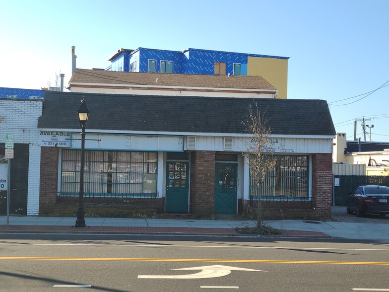 1664 Union Blvd, Bay Shore, NY à louer - Photo de l’immeuble – Image 2 sur 5