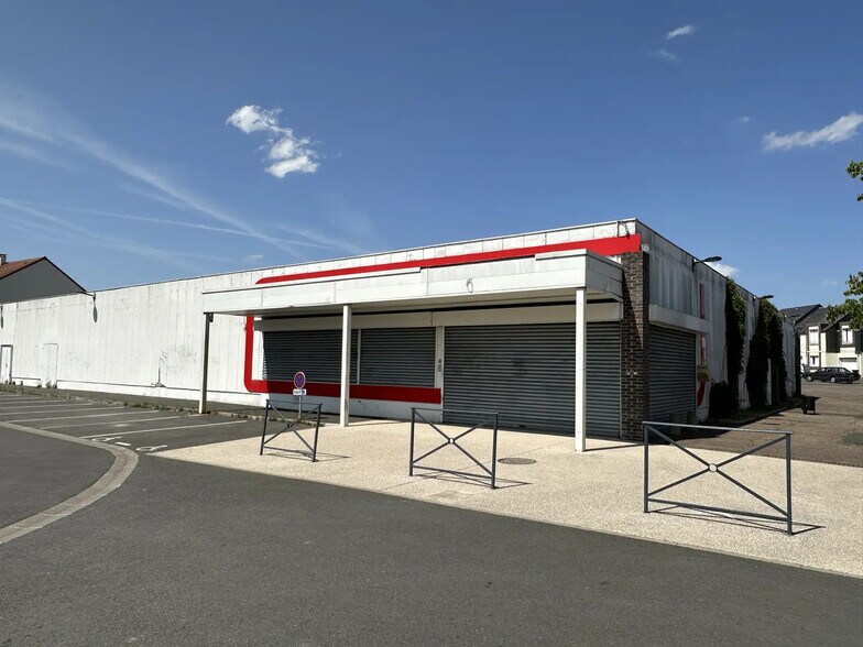 Local d'activités dans Beaugency à vendre - Photo de l’immeuble – Image 1 sur 5