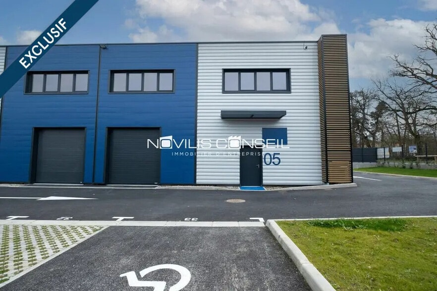 Local d’activités dans Cornebarrieu à louer - Photo de l’immeuble – Image 1 sur 10