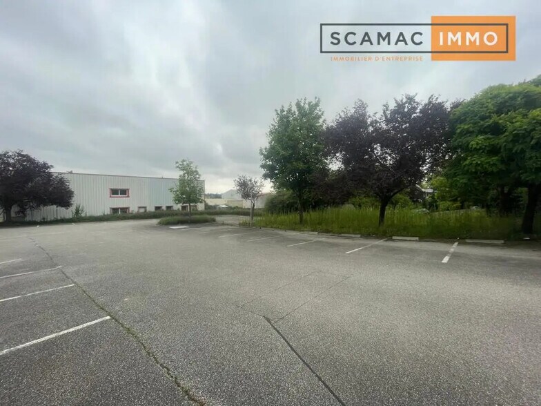 Industriel/Logistique dans Linas à louer - Photo principale – Image 1 sur 14