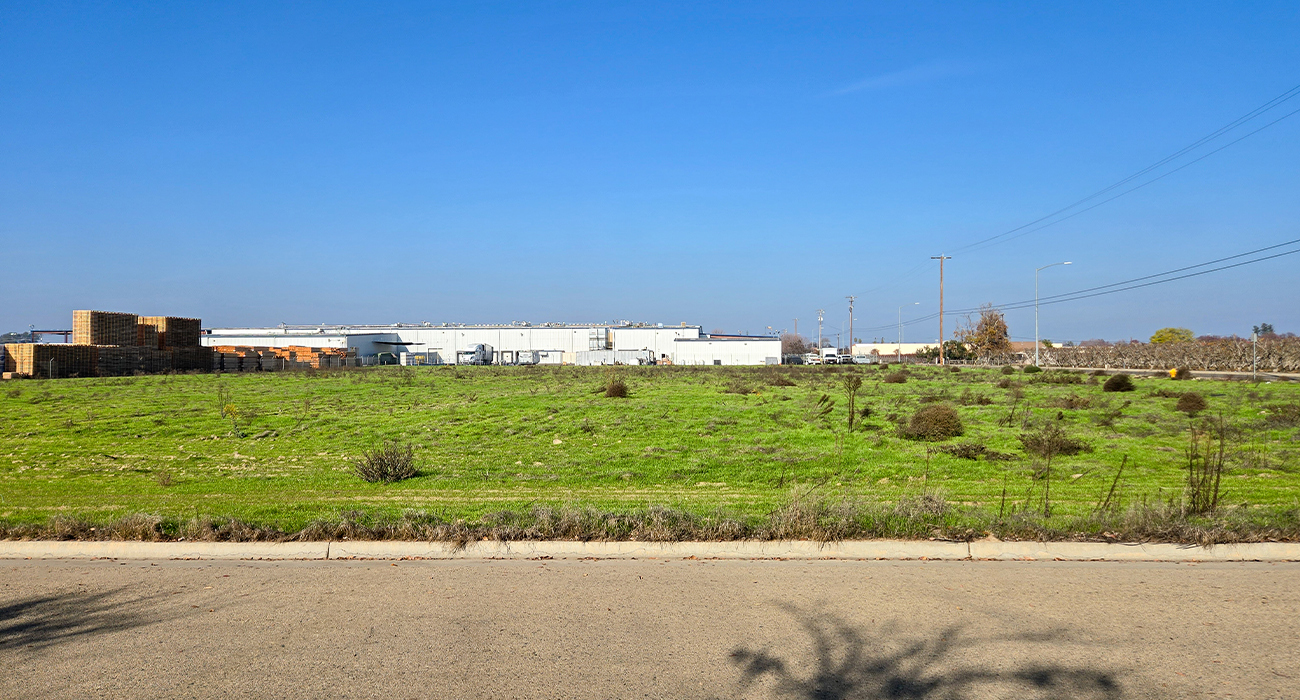 NWC of Mendocino Avenue & Industrial Drive, Parlier, CA à vendre Photo principale– Image 1 sur 3
