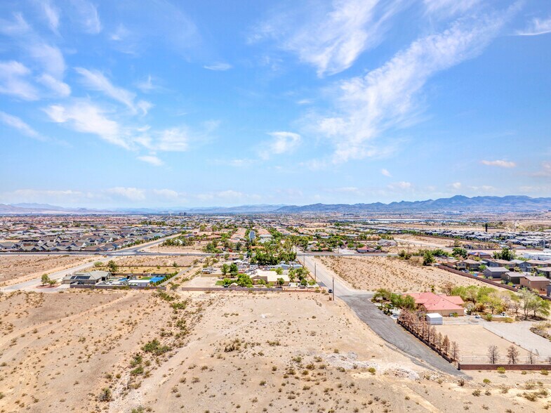 S Buffalo Dr & Raven ave, Las Vegas, NV à vendre - Photo de l’immeuble – Image 1 sur 4