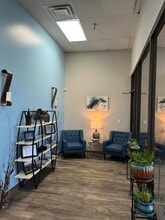 675 N Glenville Dr, Richardson, TX à louer Photo intérieure– Image 2 sur 11