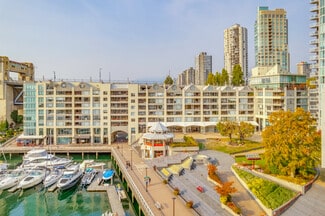 Plus de détails pour 1000-1012 Beach Ave, Vancouver, BC - Logement à vendre