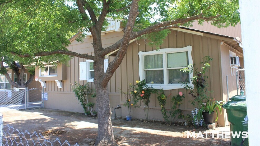 14642 Gilmore St, Van Nuys, CA à vendre - Photo de l’immeuble – Image 2 sur 3