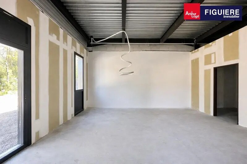 64 Avenue Du Pin Porte Rouge, Bouc-Bel-Air à vendre - Photo de l’immeuble – Image 3 sur 16
