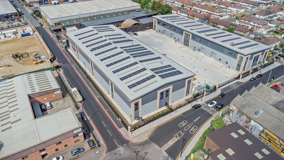 Willoughby Ln, Londres à louer - Photo de l’immeuble – Image 3 sur 10