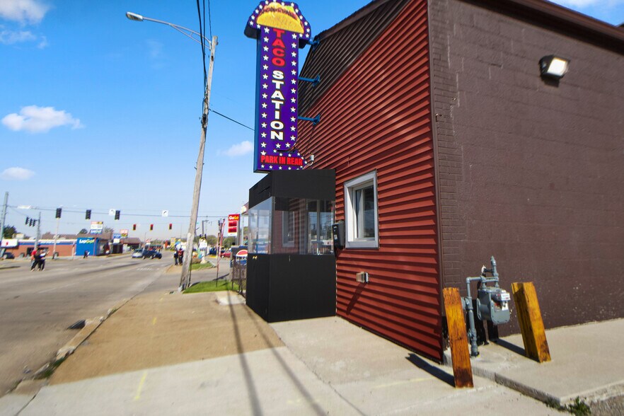 3634 Central Ave, Lake Station, IN à vendre - Photo de l’immeuble – Image 3 sur 29