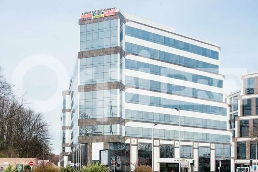 Bureau dans Fontenay-sous-Bois à louer - Photo de l’immeuble – Image 2 sur 5