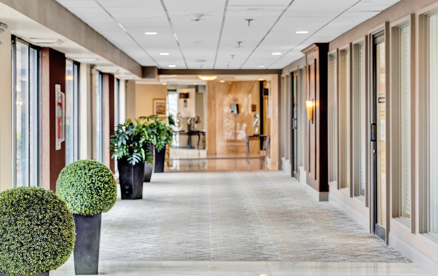 1000 Valley Forge Cir, King Of Prussia, PA 19406 - Lot 117 -  - Photo intérieure - Image 1 of 17