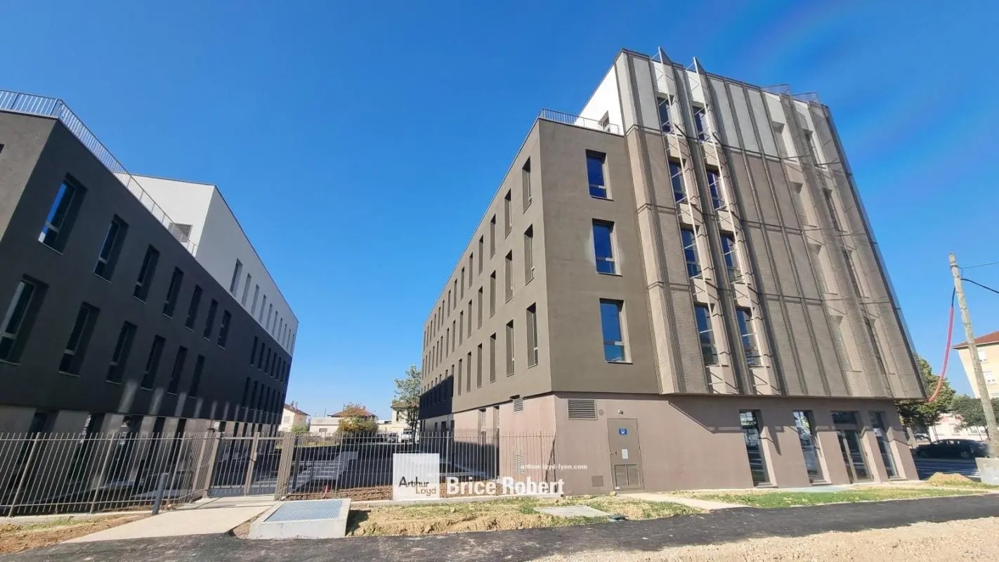 22 Avenue Jean Jaurès, Décines-Charpieu à louer Photo de l’immeuble– Image 1 sur 12