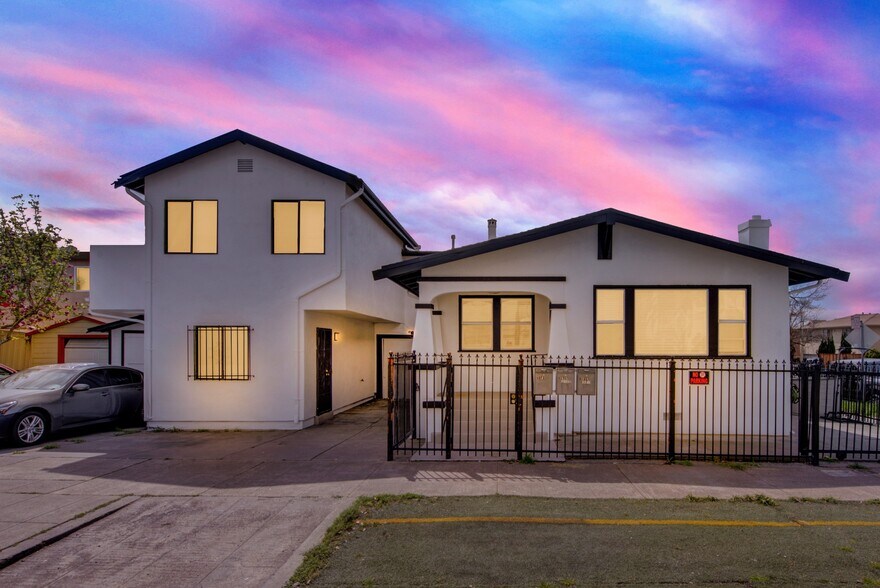 3038 35th Ave, Oakland, CA à vendre - Photo de l’immeuble – Image 3 sur 12