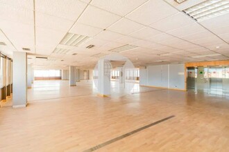 Bureau dans Sant Joan Despí, Barcelona à louer Plan d’étage– Image 1 sur 5