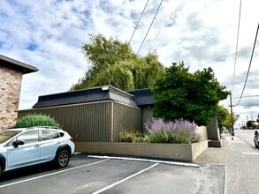 6405 NE Glisan St, Portland, OR à louer Photo intérieure– Image 2 sur 8