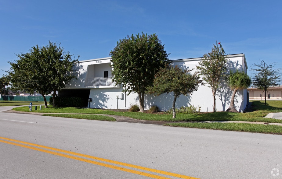 600 Herndon Ave, Orlando, FL à louer - Photo principale – Image 1 sur 2