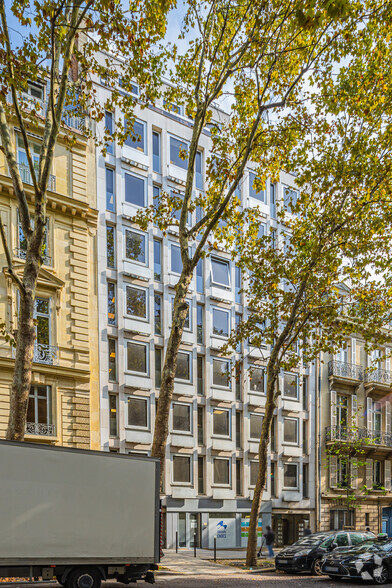 Bureau dans Paris à louer - Photo de l’immeuble – Image 2 sur 4