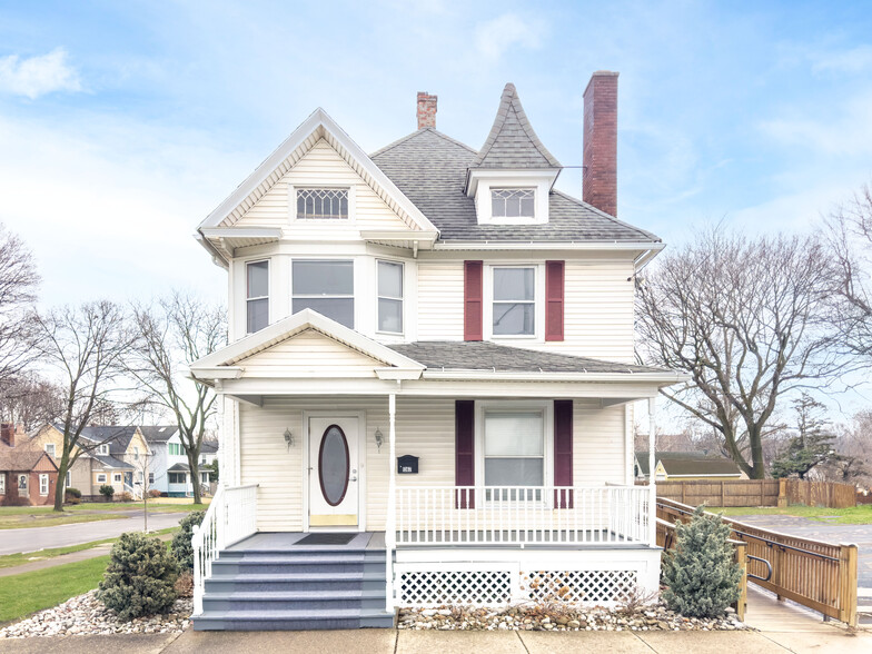 1367 W Ridge Rd, Rochester, NY à vendre - Photo de l’immeuble – Image 1 sur 28