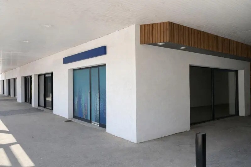 Bureau dans Plescop à louer - Photo de l’immeuble – Image 3 sur 8