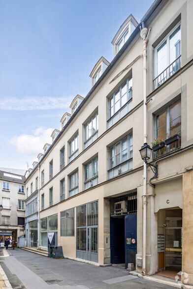 21 Rue Du Faubourg Saint-Antoine, Paris à louer - Photo de l’immeuble – Image 1 sur 3