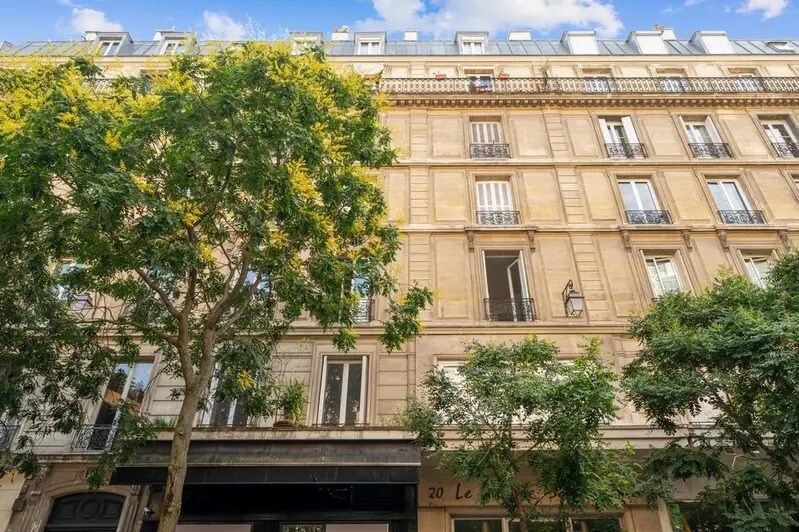 Immeuble residentiel dans Paris à vendre Photo de l’immeuble– Image 1 sur 11