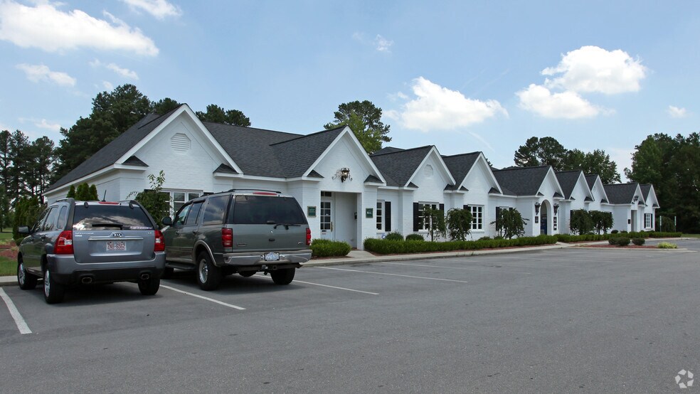 2719 Graves Dr, Goldsboro, NC à louer - Photo principale – Image 1 sur 61