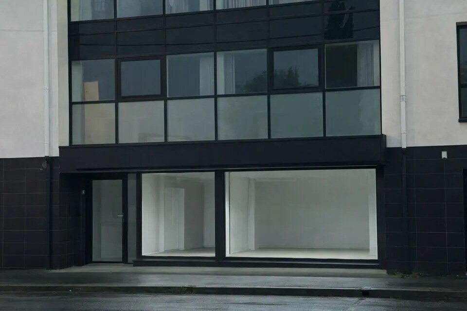 Local commercial dans Yvetot à louer Photo principale– Image 1 sur 2