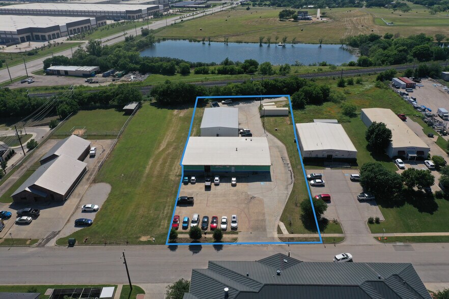 4017 Mesa Dr, Denton, TX à louer - Photo de l’immeuble – Image 3 sur 6