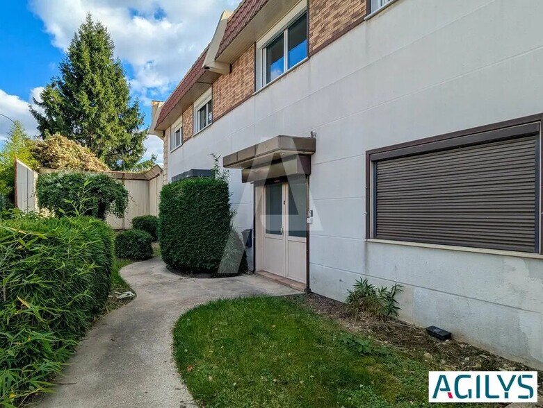 Local d’activités dans Massy à louer - Photo de l’immeuble – Image 3 sur 13