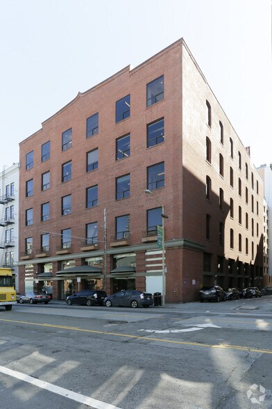139 Townsend St, San Francisco, CA à louer - Photo de l’immeuble – Image 1 sur 3