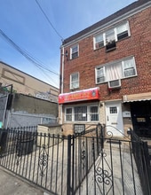 9609 40th Rd, Corona, NY à louer Photo intérieure– Image 1 sur 8