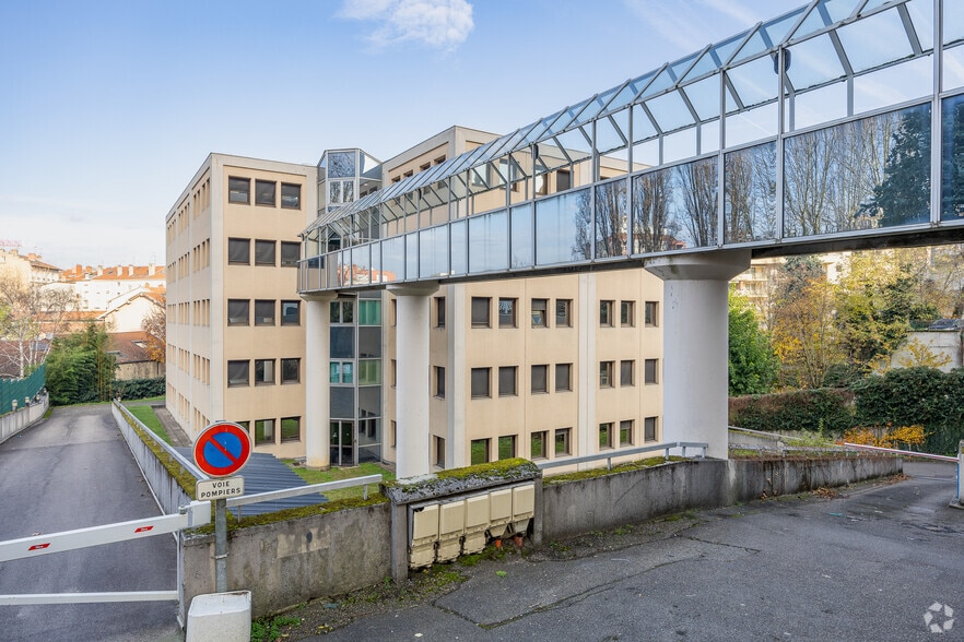 Bureau dans Villeurbanne à vendre - Photo principale – Image 1 sur 3