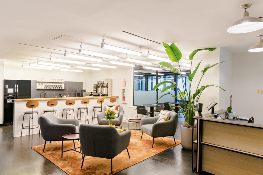 261 Madison Ave, New York, NY à louer - Photo de l’immeuble – Image 1 sur 10