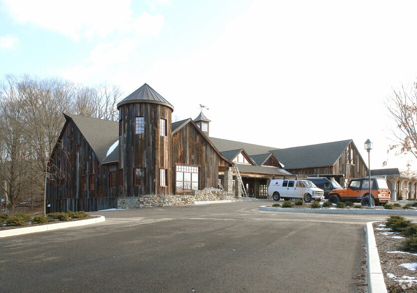 641 Main St s, Woodbury, CT à louer - Photo de l’immeuble – Image 3 sur 5