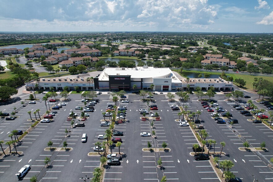 5410 Murrell Rd, Viera, FL à louer - Photo de l’immeuble – Image 2 sur 2