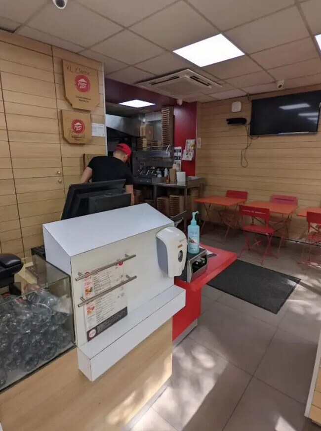 Plus de détails pour Local commercial à louer