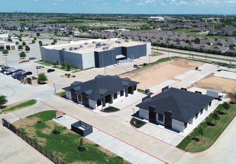 10120 Summer Creek Dr, Fort Worth, TX à louer - Photo de l’immeuble – Image 3 sur 4