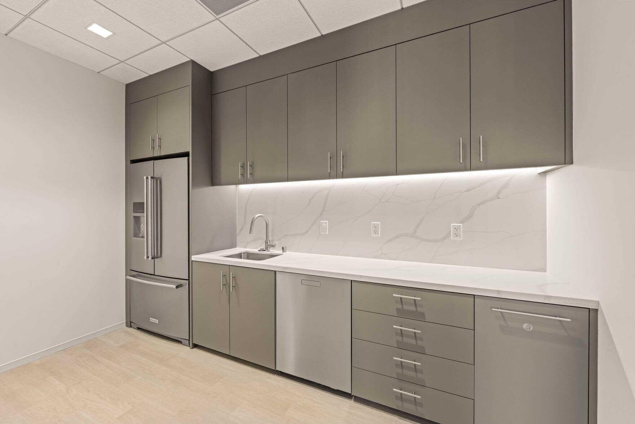 5 Park Plaza, Irvine, CA à louer Photo intérieure– Image 1 sur 6