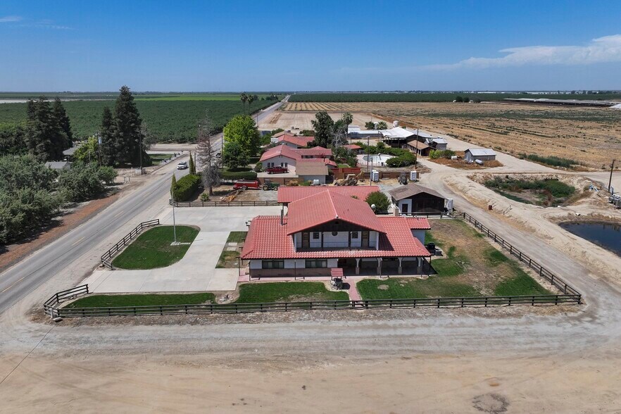 12606 Stradley Ave, McFarland, CA à vendre - Photo de l’immeuble – Image 2 sur 7