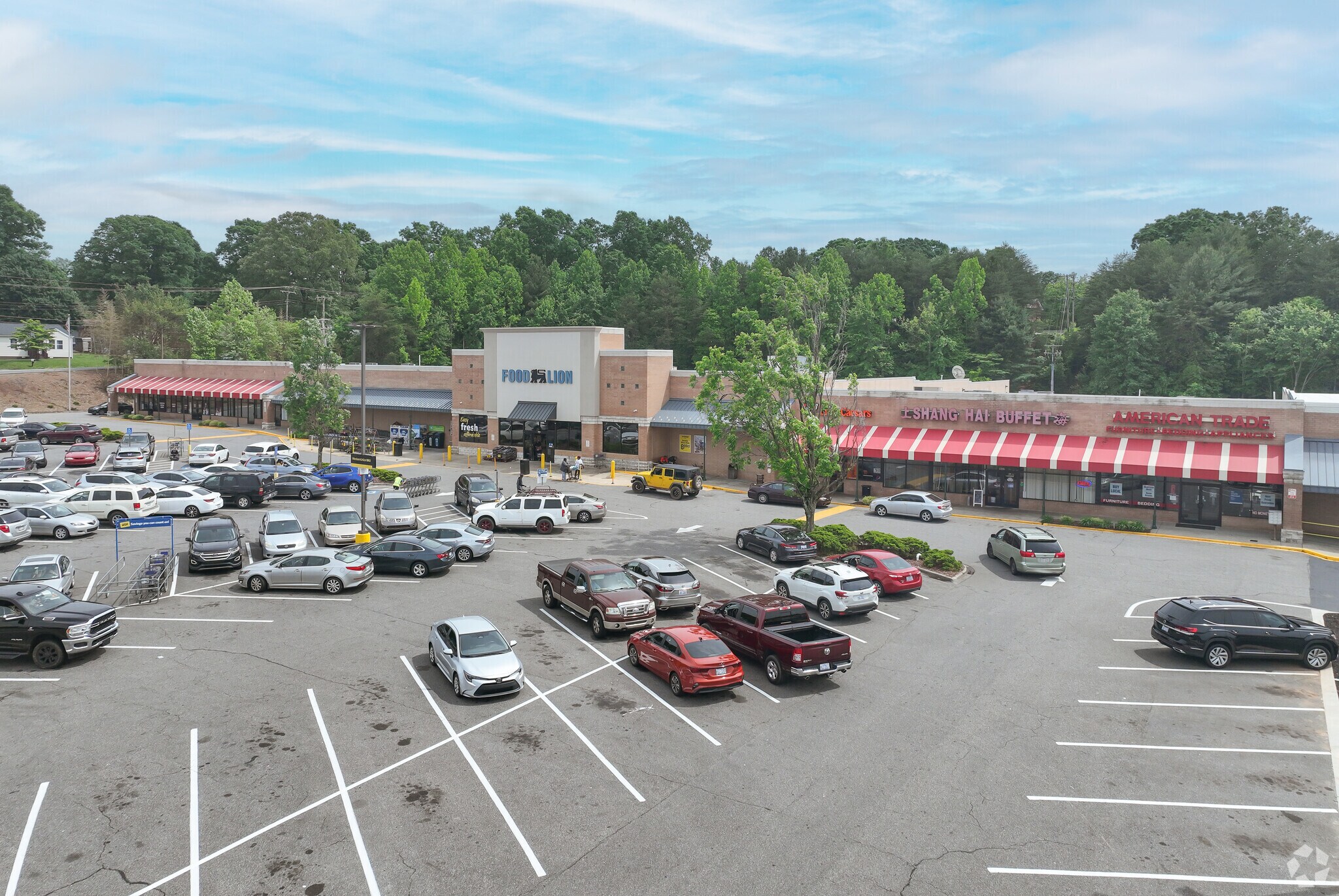 1540-1550 E Broad St, Statesville, NC à louer Photo principale– Image 1 sur 10