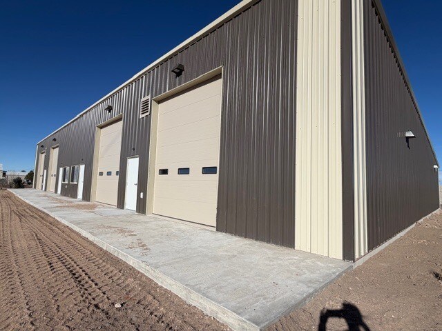 1905 E Fox Farm Rd, Cheyenne, WY à louer - Photo de l’immeuble – Image 3 sur 7