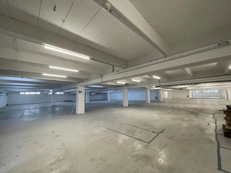 2 Rue Du Commandant Paris, Créteil à louer - Photo de l’immeuble – Image 1 sur 3
