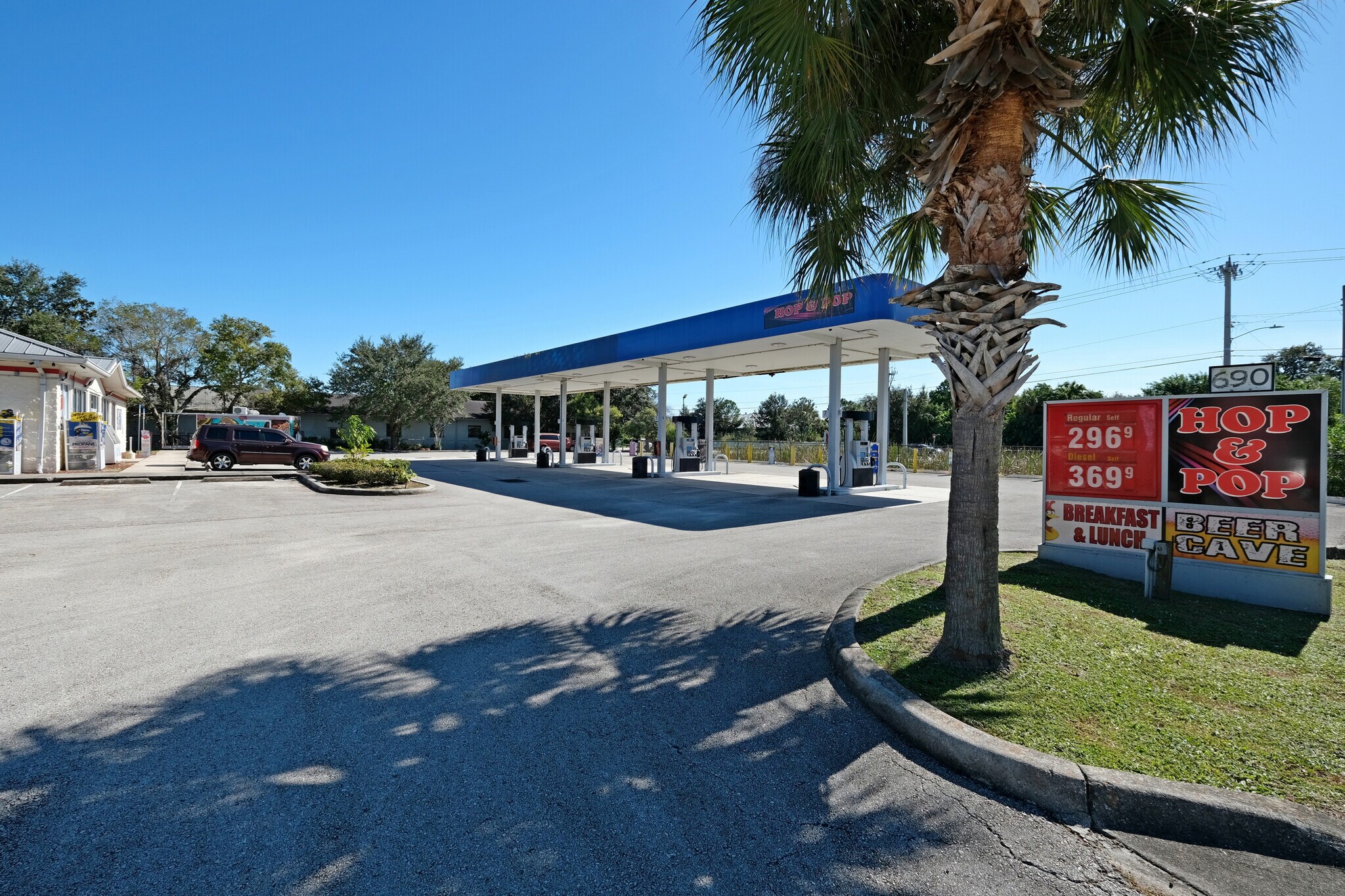 690 Eyster Blvd, Rockledge, FL à vendre Photo de l’immeuble– Image 1 sur 9