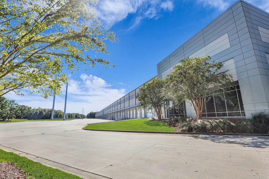 2509 Dean Forest Rd, Savannah, GA à louer - Photo de l’immeuble – Image 3 sur 4