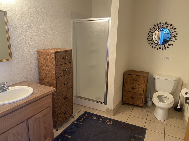 1273 N 15th St, Laramie, WY à louer - Photo de l’immeuble – Image 2 sur 12