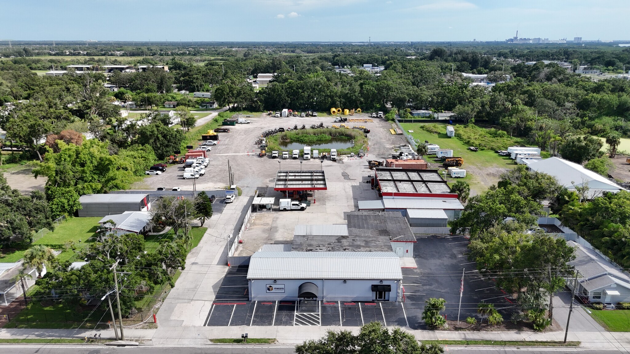 7001 Gibsonton Dr, Gibsonton, FL à louer Photo de l’immeuble– Image 1 sur 20
