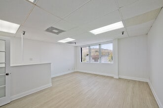 8637-8649 Hayden Pl, Culver City, CA à louer Photo intérieure– Image 2 sur 9