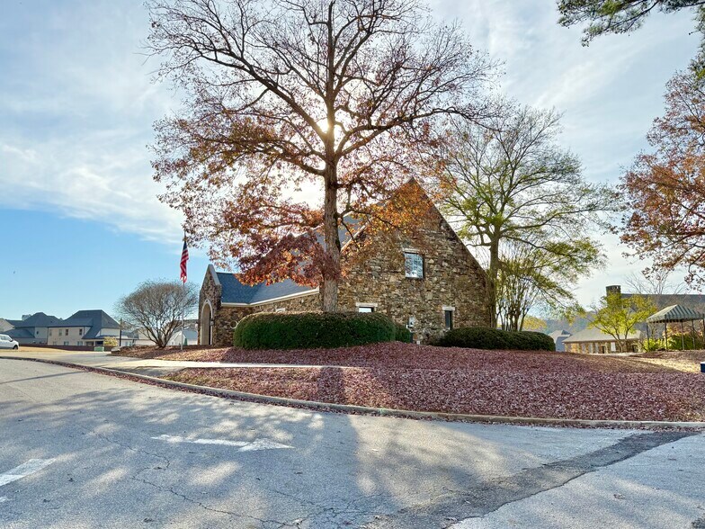 204 Griffin Park Dr, Birmingham, AL à vendre - Photo de l’immeuble – Image 2 sur 77
