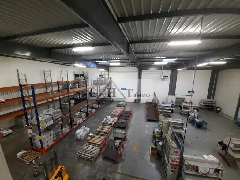 Industriel/Logistique dans Saint-Brice-sous-Forêt à louer - Photo de l’immeuble – Image 3 sur 7