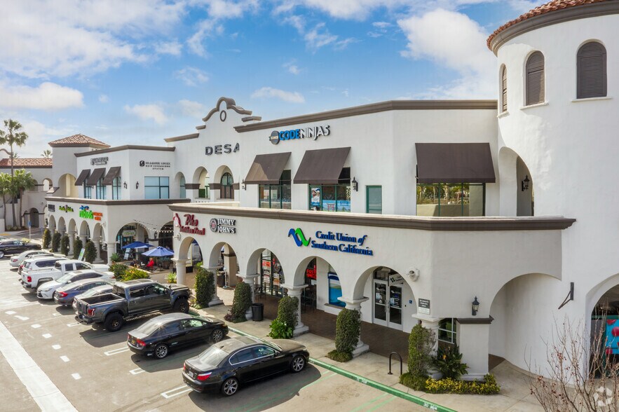 1835 Newport Blvd, Costa Mesa, CA à vendre - Photo de l’immeuble – Image 2 sur 7