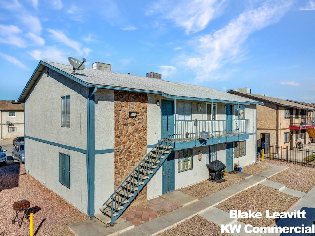 4740 Corsaire Ave, Las Vegas, NV à vendre Photo de l’immeuble– Image 1 sur 40